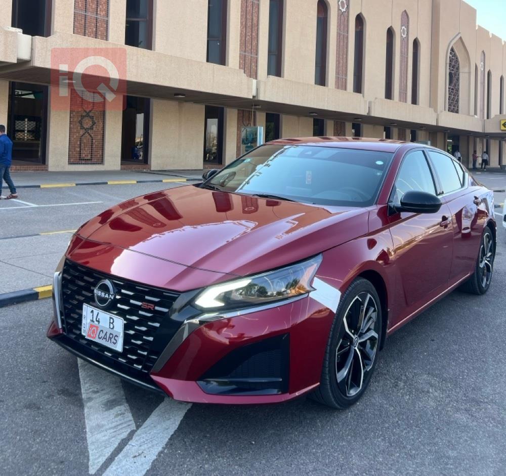 نيسان ألتيما